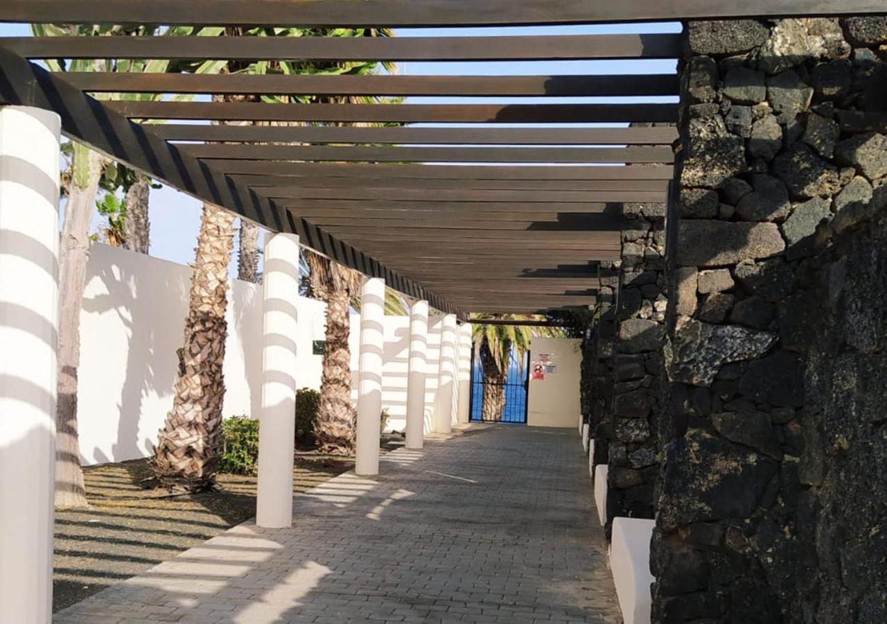Villa Sun And Sea 4 Front De Mer Playa Rocca Costa Teguise Bagian luar foto